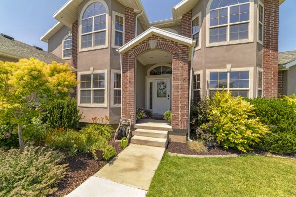 Cost of Transom Window Replacement in Philadelphia
